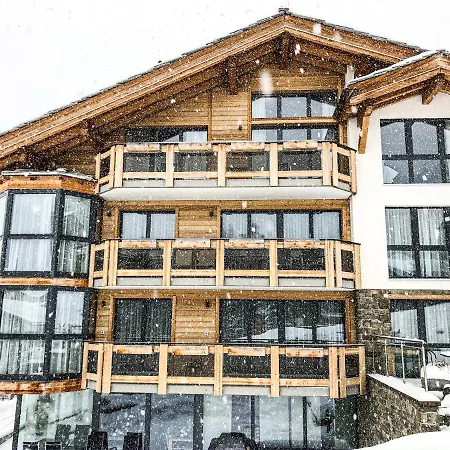 公寓式酒店 全景滑雪公寓式酒店 4*
